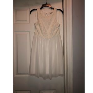 Size 11 white eyelet lace front tulle layer skirt formal conservative dress